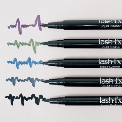 Eyeliner Yeux Cils avec Extensions ou Naturels Lashfx